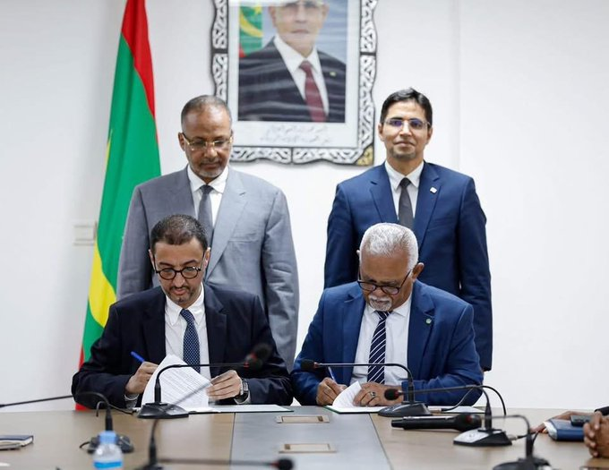 nzh_mem's tweet photo. 🤝🇲🇷 Signature d’un accord entre Techghil et la Fédération des Jeunes Entrepreneurs pour renforcer l’accompagnement, la formation et l’accès au financement des PME dirigées par les jeunes. Une nouvelle impulsion pour l’entrepreneuriat en Mauritanie. 🚀 https://t.co/bdBZH3dR1H