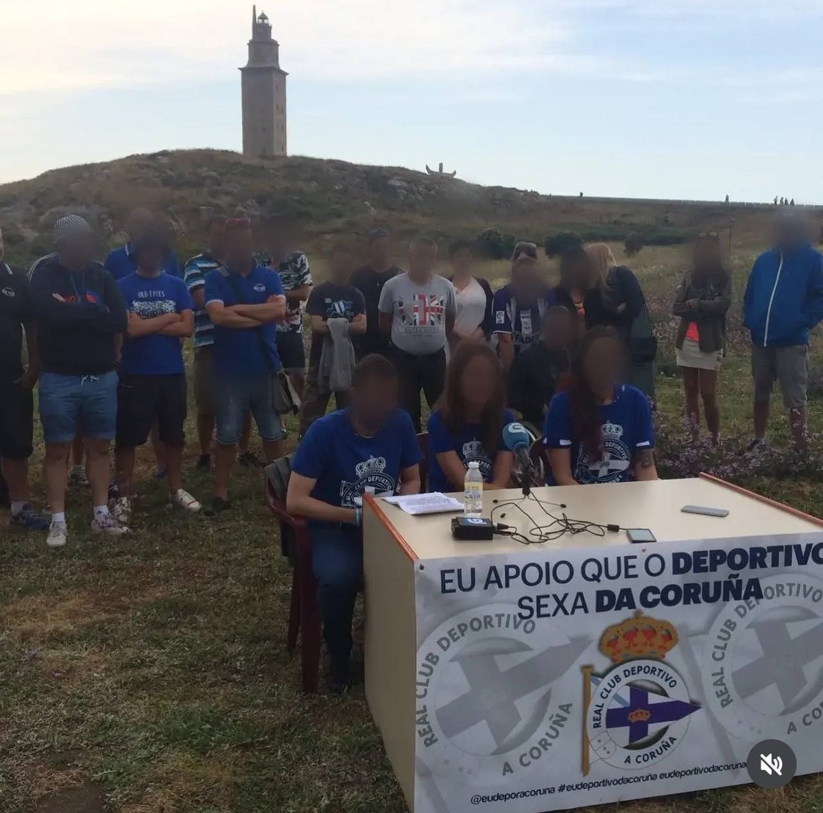 RB1987Oficial's tweet photo. Ademais da celebración, tamén debemos sumar o noso agradecemento para quen construíu o camiño. 

Para a Federación de Peñas, Old Faces e o noso grupo, presentes naquela campaña; para a rapazada de "Aquí tamén se fala" e para cada deportivista que loitou por esta vitoria. https://t.co/wF5O0iihd6