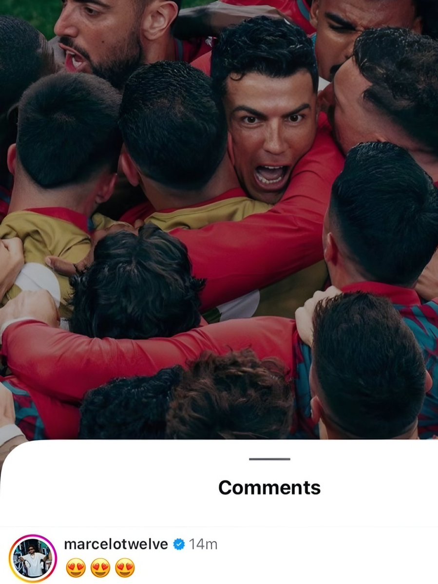 TeamCRonaldo's tweet photo. Marcelo replies to Ronaldo’s IG post:

“😍😍😍” https://t.co/D12mAwYOY5