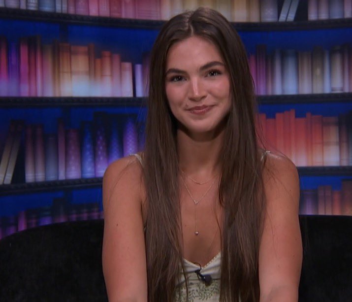 ddrewsvote's tweet photo. 🚨 | Big Brother 27 breakout star Lauren Domingue has been confirmed for BB28! She will stun as one of the coaches and is in a great returnee position. #bb28 https://t.co/LAc2RdanXA