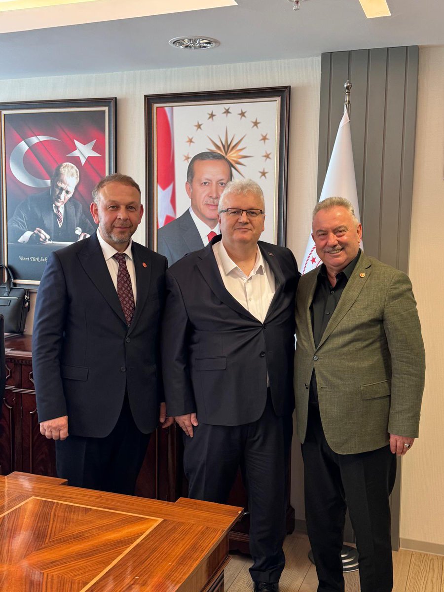 akpartirize's tweet photo. İl Başkanımız Yılmaz Katmer, İl Başkan Yardımcımız Taner Çağatay ile birlikte Ankara ziyaret programı kapsamında Sağlık Bakan Yardımcısı Dr. Yasin Erkoç’a ziyarette bulundu. https://t.co/NLpXYpUxyZ