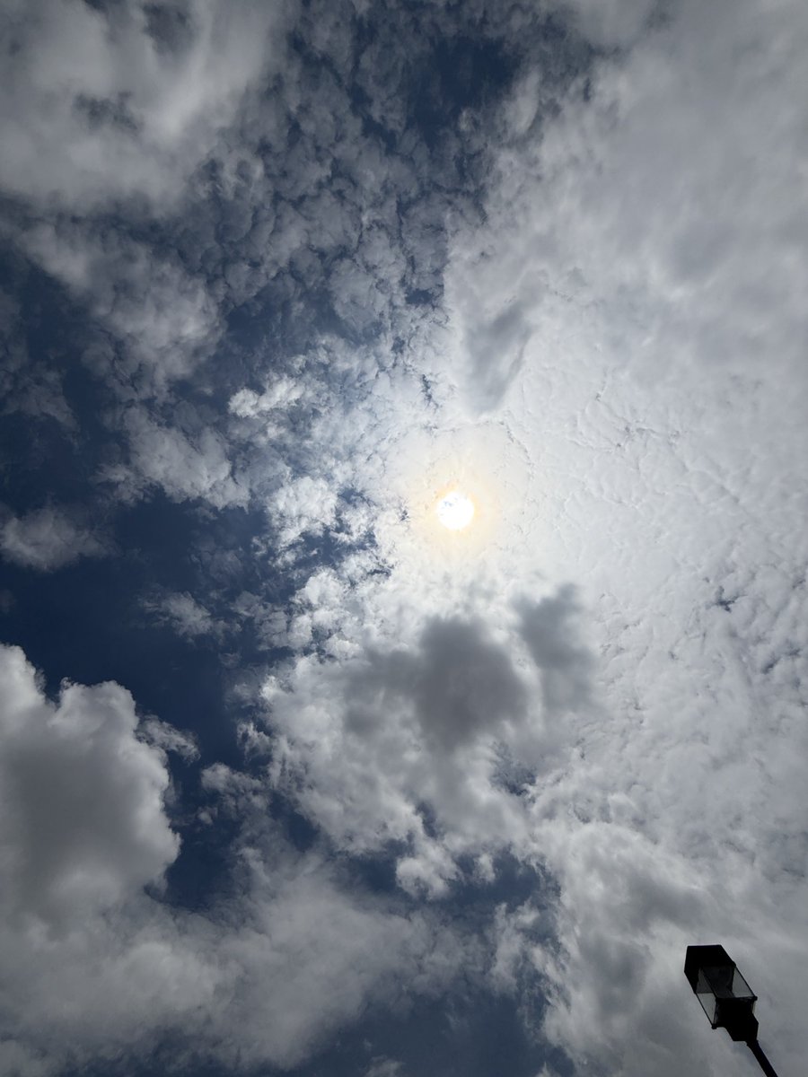 SapisimoG's tweet photo. Y siguen las nubes… https://t.co/0sjYLyhklH
