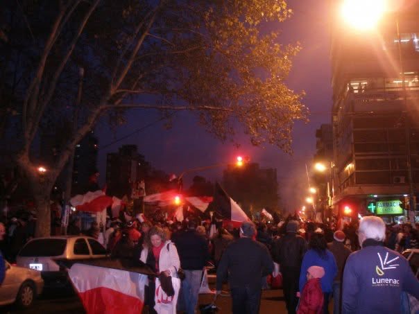 juanzycachj's tweet photo. Confío en que las buenas ya van a venir y toda esta racha oscura de años va a quedar atrás. Una vez más tenemos que salir del pozo, vamos chaca de mi vida. Como toda la vida lo más grande es su gente. 
Gracias viejo por llevarme siempre a todos lados. https://t.co/fE5Qga15KI
