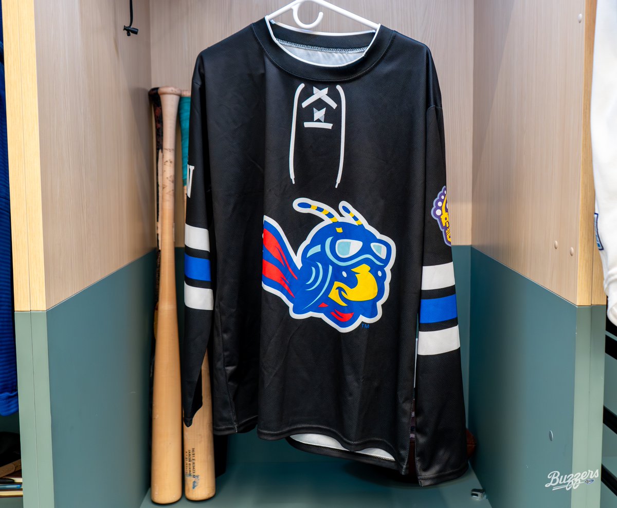towerbuzzers's tweet photo. From the ice to the diamond🏒⚾️

Celebrate Ontario Reign Night on Saturday, July 11 and receive this exclusive crossover jersey as one of the first 2,000 fans through the gates!! https://t.co/ucAYZWRVl3