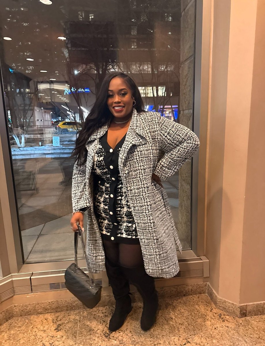 SweetfaceK's tweet photo. Post a pic of when you were enjoying yourself. 😁

Enjoying life in every szn 😌 https://t.co/eodbt0ds4M