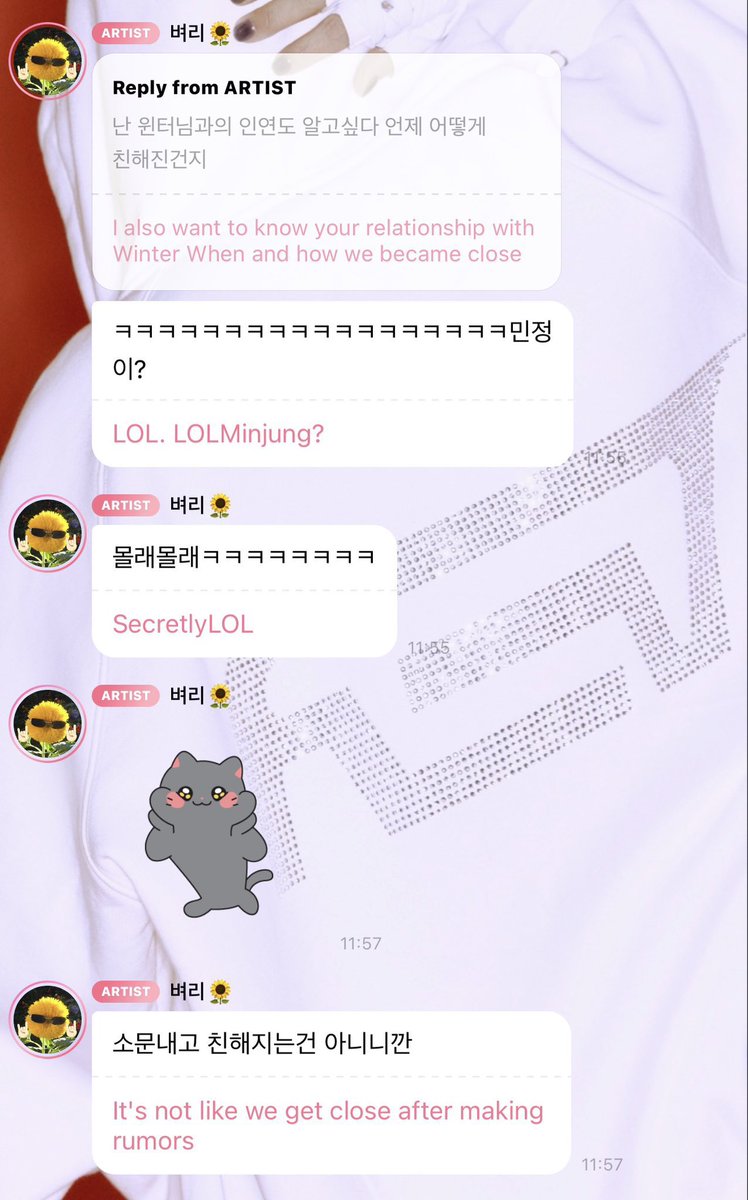 joyminjeong's tweet photo. MOONBYUL from Mamamoo talked about WINTER and KARINA on her 🫧 (rough trans!)

👤: I also want to know about your relationship with WINTER when and how did you get close

🌻: ㅋㅋㅋㅋㅋ Minjeongie? 
🌻: secretly ㅋㅋㅋㅋ
🌻: it’s not like we got close to each other for the talk (possible context: they became close in private, she didn’t even realize people knew about their close relationship) 

👤: During inkigayo KARINA was also eating the chicken that was given to MooMoom’s I’m curious why!!

🌻: that too ㅋㅋㅋㅋ happened secretly 
🌻: that’s crazy how did you know? 
🌻: it was Music Core ㅋㅋ

she’s really gatekeeping how she became close with jmj 😭