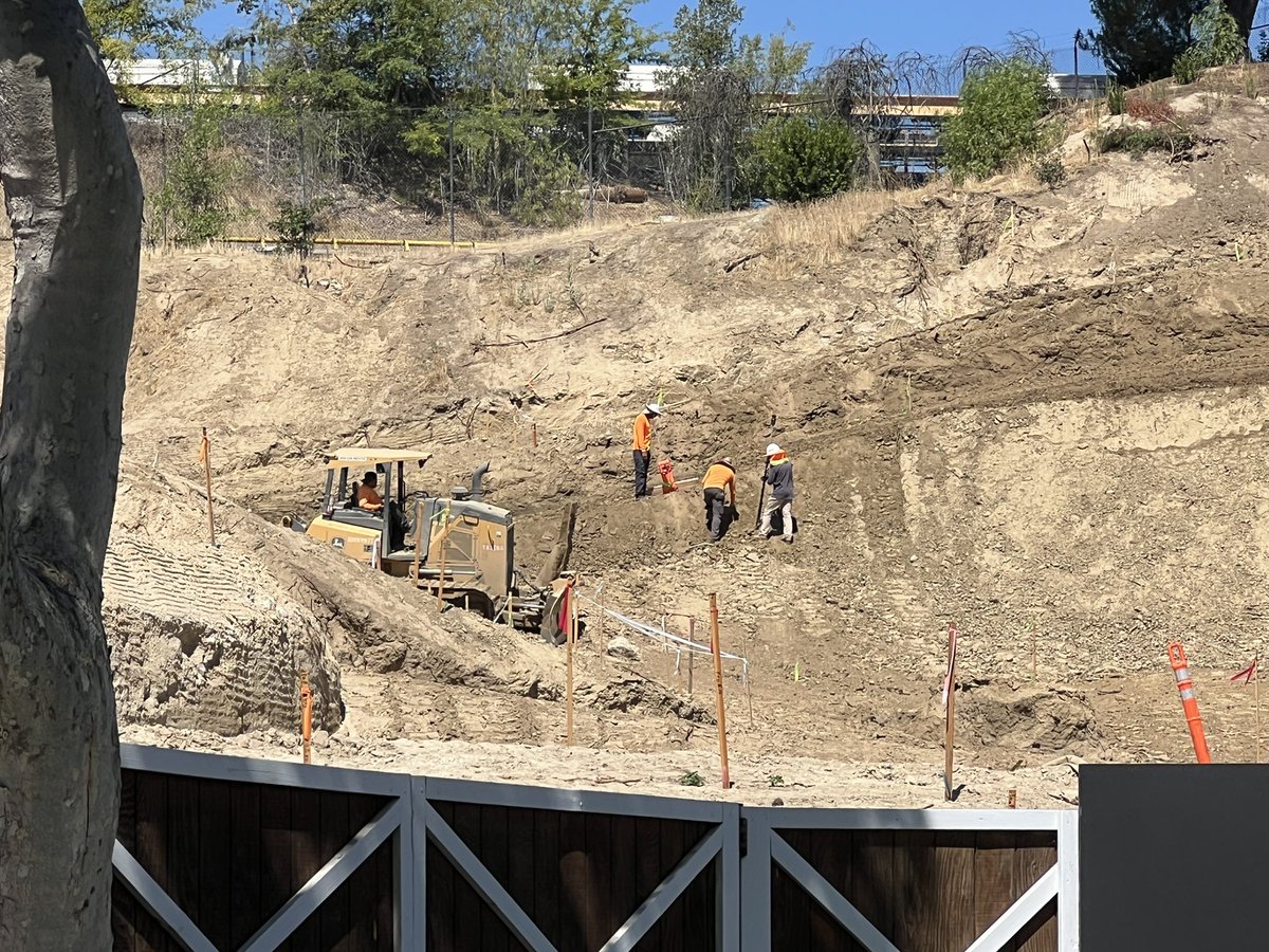 themeparktrack's tweet photo. Slow progress on the new coaster at Six Flags Magic Mountain https://t.co/0yplGpshz2