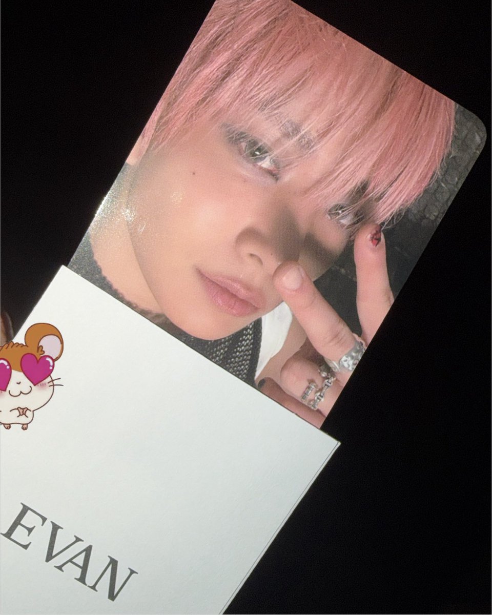 jjsmyfav's tweet photo. บรอดแคสพี่อีวานกี่ล้านคะพี่😭😭😭😭😭😭😭😭😭😭

Cr. @.xeeszme / @.allmyhee https://t.co/R3QZErNWuy