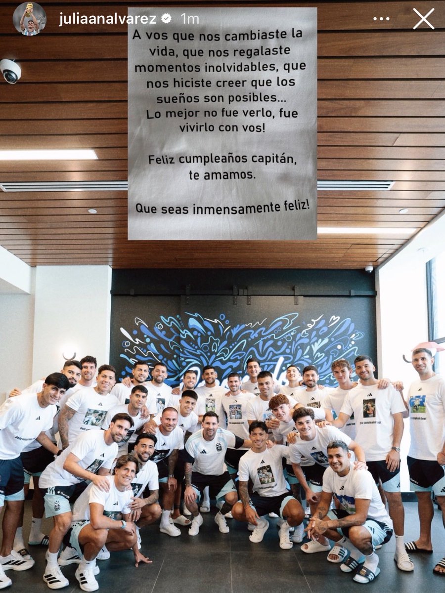 TouchlineX's tweet photo. 🚨📲 𝗡𝗘𝗪: Julian Alvarez (IG): "To the one who changed our lives, who gifted us unforgettable moments, and who made us believe that dreams are possible.

 The best part wasn't seeing you, but rather living those moments with you!  

Happy birthday, Captain, we love you, I wish you overwhelming happiness."