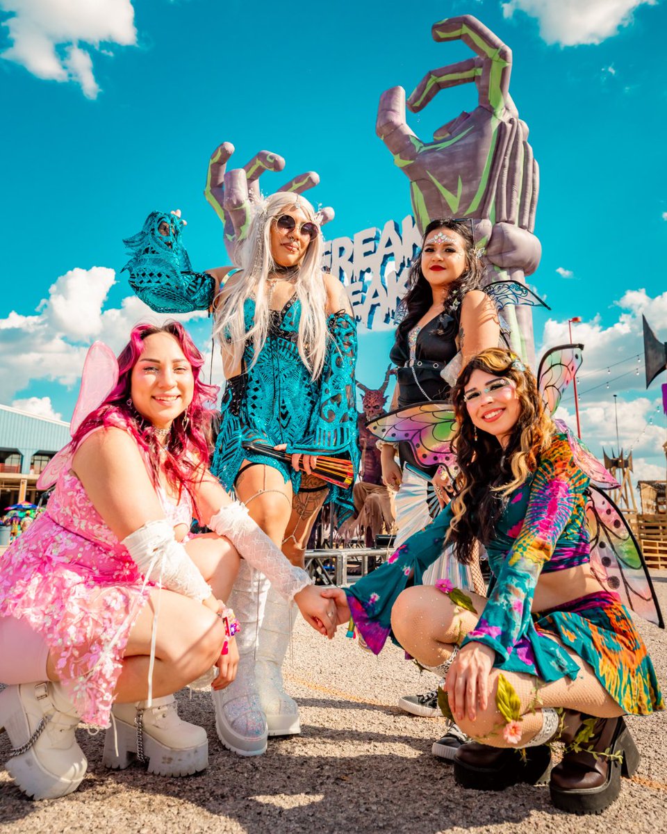 FreakyDeakyTX's tweet photo. enter The Revival at your own risk ☠️⚠️ https://t.co/3xVCDblbip