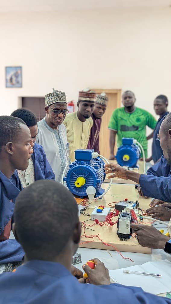 KIVTSD's tweet photo. The Provost of the Kaduna State Institute of Vocational Training and Skills Development today conducted a tour of the institution's workshops to assess ongoing practical training activities, inspect facilities, and interact with instructors and trainees.

#KDSIVTSD # https://t.co/1A80897OZe