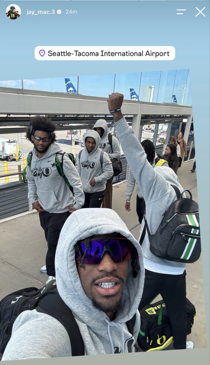 ducksVSall's tweet photo. Gang is off to Tokyo 🦆 safe travels https://t.co/67NzYApuxj