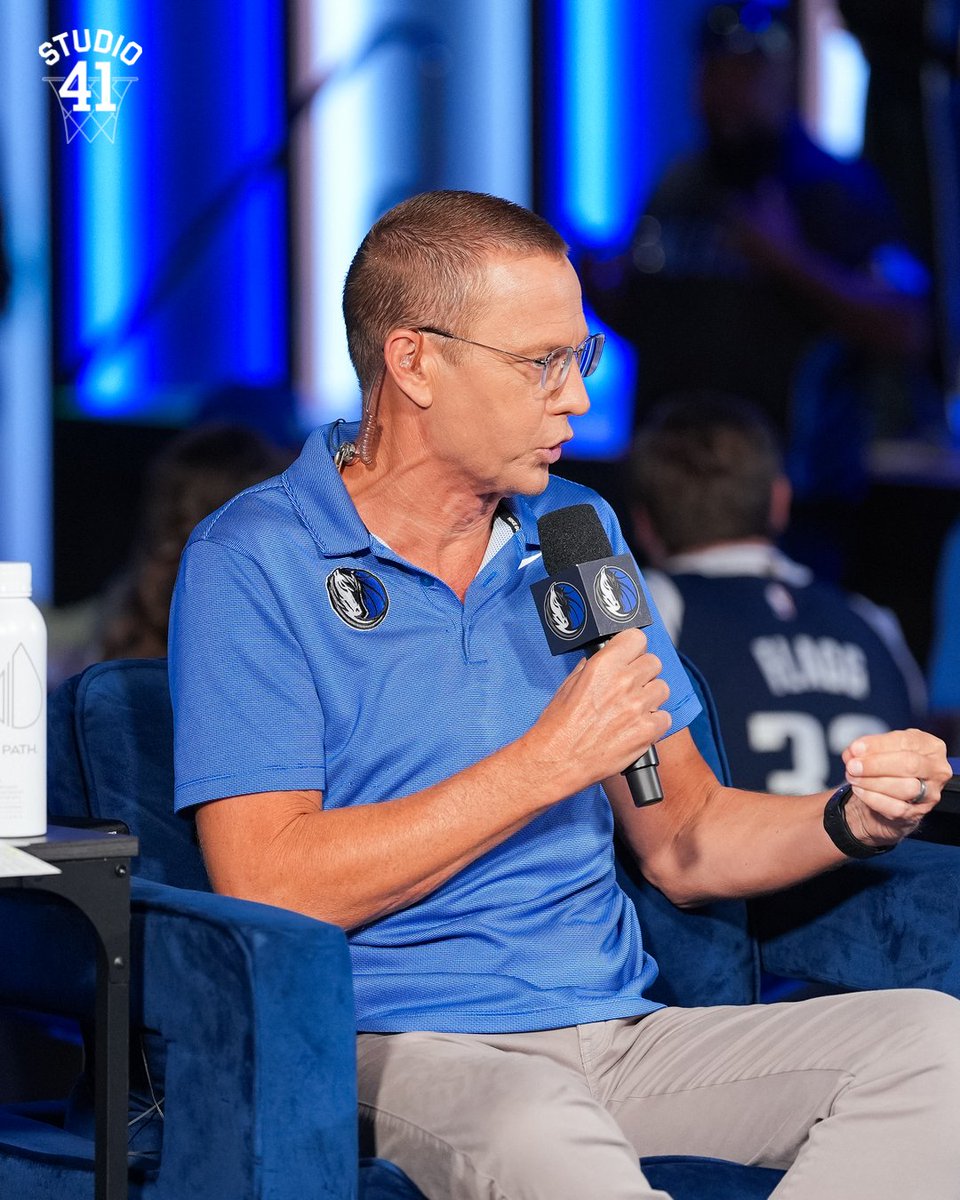 MavsStudio41's tweet photo. Instant takes from a big night at the Live Draft Show 📸

#MFFL https://t.co/67hyhNzU9Y