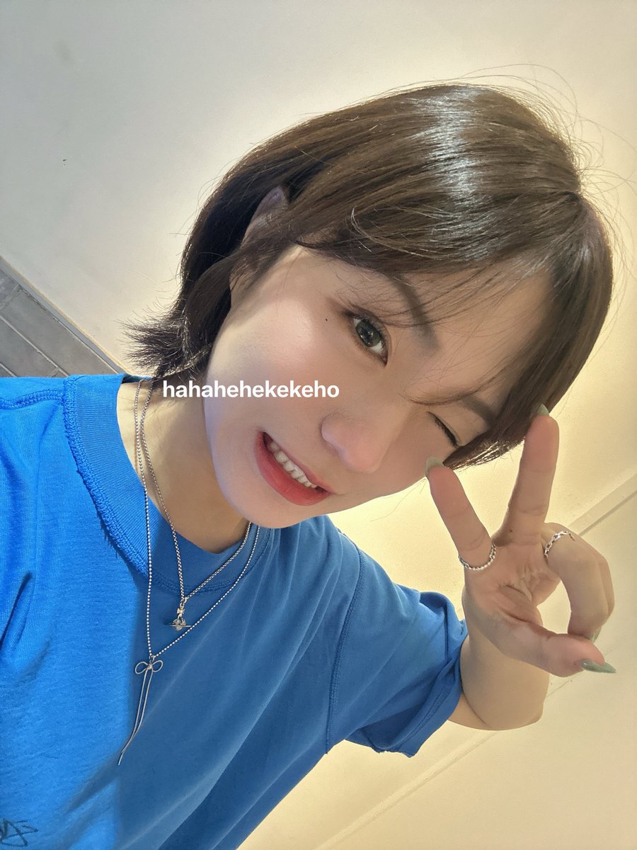 hahahehekekeho's tweet photo. 上個月把頭髮剪短
今天又再把頭髮剪更短
結果好喜歡到這裡也要發照片૮( ̳ т ̫ т ̳ )ა https://t.co/J1utpztF2K