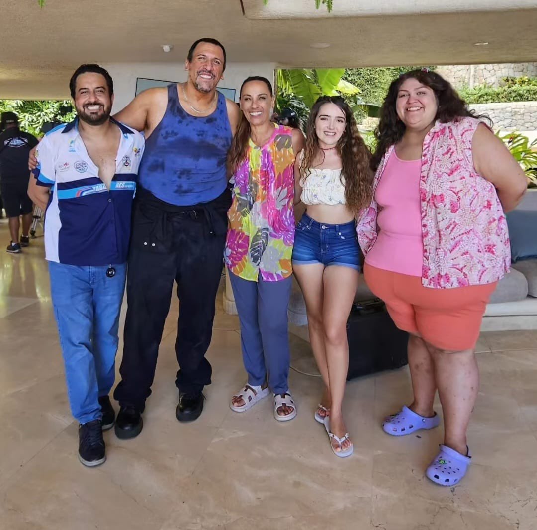 dondeestaeli1's tweet photo. Amamos este cast 🎥❤️‍🔥

#ElaineHaro https://t.co/vA9oeSwMZT