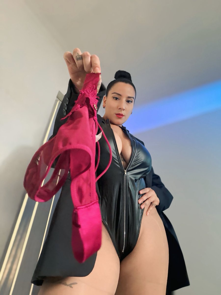 MistressMedfbc's tweet photo. I WOULD BE A NASTY MISTRESS FOR WHO IS REALLY WANT TO SERVE ME https://t.co/3kGBtCOMyx