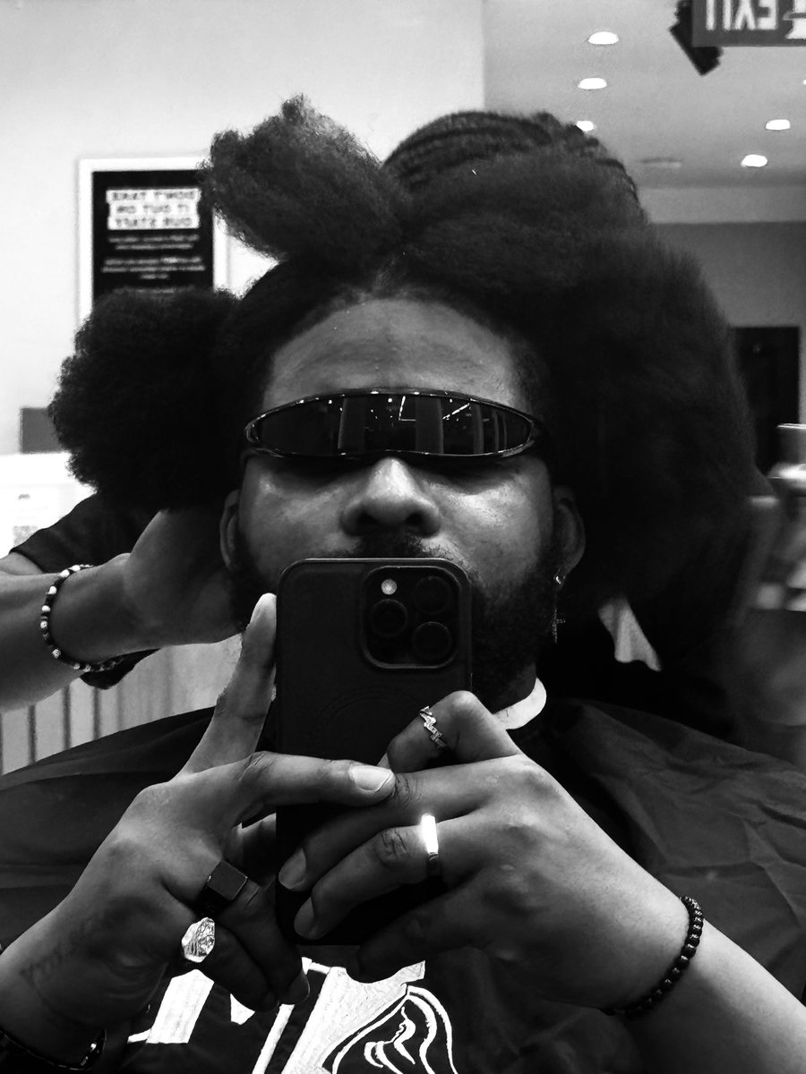 pengmanlive's tweet photo. ✂️ ⚡️ https://t.co/RjKdTEjV3w