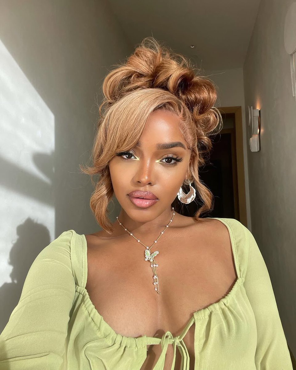 aurumamare's tweet photo. it’s my day y’all 🧚🏽 https://t.co/mwwqSdfGdG