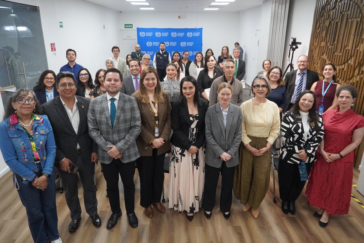 OITMexico's tweet photo. Inició la consulta pública de la Política Nacional de Derechos Humanos y Empresas (#PNDHE).

La @SE_mx, con el apoyo técnico de la #OIT y @ONUDHmexico, impulsa este proceso para fortalecer la conducta empresarial responsable y el respeto a los derechos humanos. https://t.co/dE3did3uTu