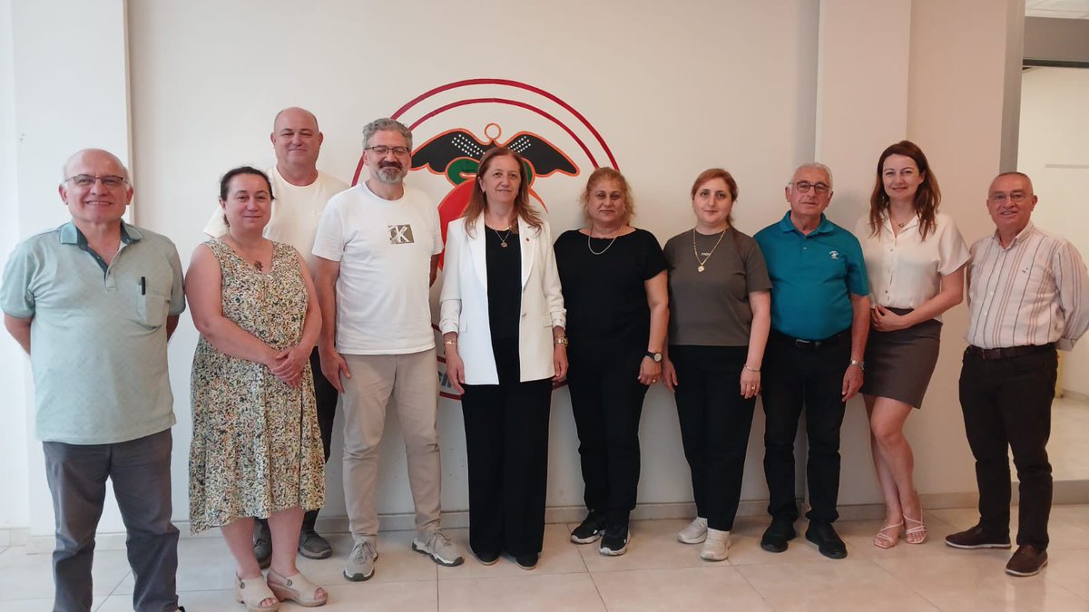 kemalgoksoy's tweet photo. DİSK Genel Başkanımız sn:Dr Arzu ÇERKEZOĞLU İle Gece gündüz demeden,her alanda örgütlenme adına sokaklardayız,alanlardayız
Sendikalı ol
DİSK’li ol
Güçlü ol. https://t.co/4YUSA95eSr