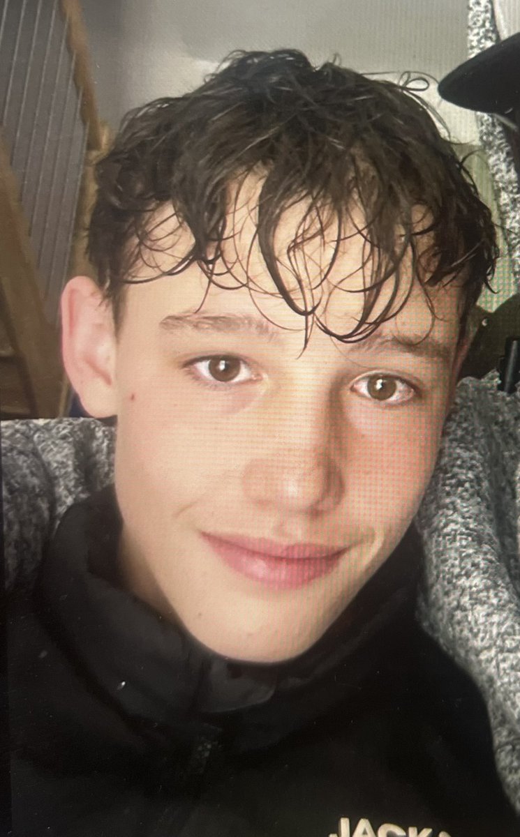 JulienOdoul's tweet photo. ⚫️ À Narbonne, Louis, 17 ans, placé à l’aide sociale à l’enfance, a été massacré par cinq racailles dans une sauvagerie inouïe. Les barbares mineurs et majeurs ont été jusqu’à le filmer en train d’agoniser. Quelle tristesse et quelle colère ! Réveillons-nous !

#JusticePourLouis https://t.co/w4IriIQ9qI