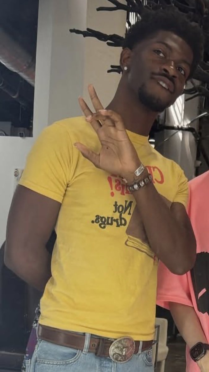 Leah_B_Y's tweet photo. I came for the music, stayed for the personality, and somehow ended up genuinely invested in his happiness. Keep shining, keep creating, and keep being your weird little self 💛✌️ https://t.co/5rJO4u4QY6