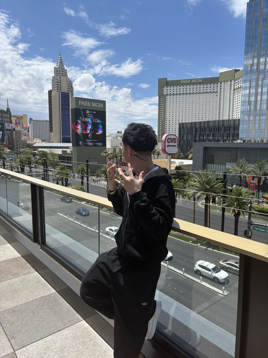 srtttkevo's tweet photo. Las Vegas 🎰🦅💙 https://t.co/I0u2eOg1Vj