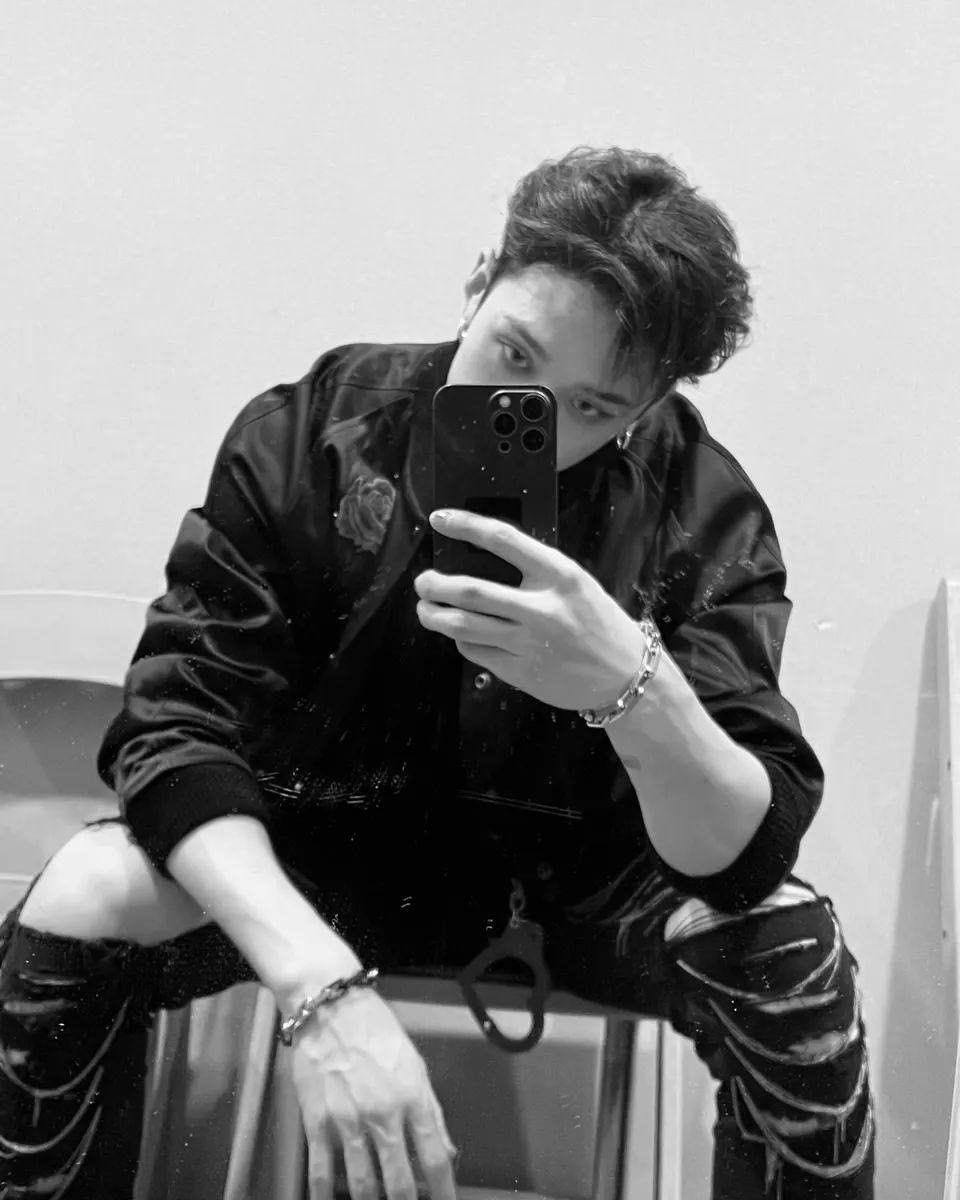 starryayen's tweet photo. ʜᴏᴡ ᴀʙᴏᴜᴛ ᴀ ɢᴀᴍᴇ ᴏꜰ ᴄᴀᴛ ᴀɴᴅ ᴍᴏᴜꜱᴇ?

#SSD #StaySelcaDay #StrayKids #스트레이키즈 #BangChan #방찬 https://t.co/HyXUTJSfWt
