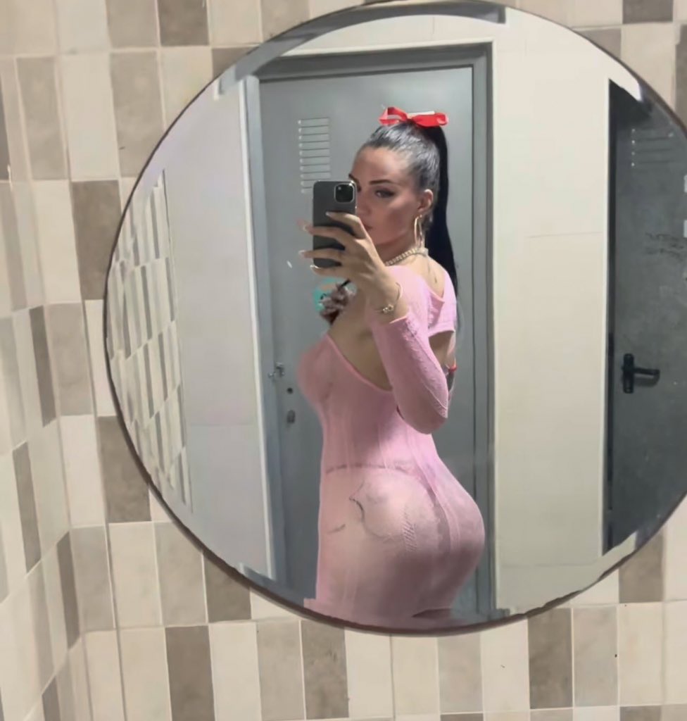 KaylaMiis's tweet photo. Que mueras por mi es tu estilo de vida encargarte de mi PayPal y de mi Bizum https://t.co/6yWCmiRvvq