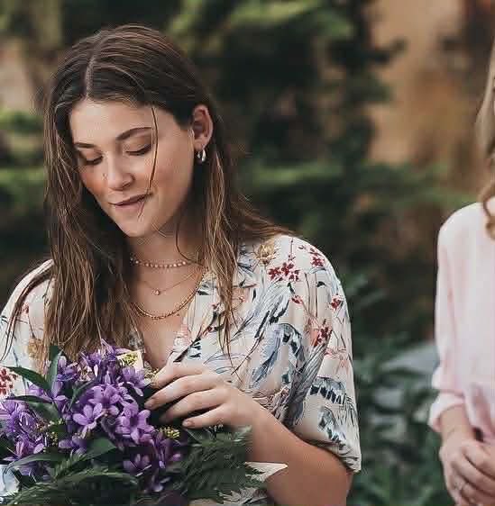 rosalievalenn's tweet photo. "Romeo, take me somewhere we can be alone
I'll be waiting, all there's left to do is run
You'll be the prince, and I'll be the princess
It's a love story, baby, just say yes" https://t.co/y3VeSqVjto