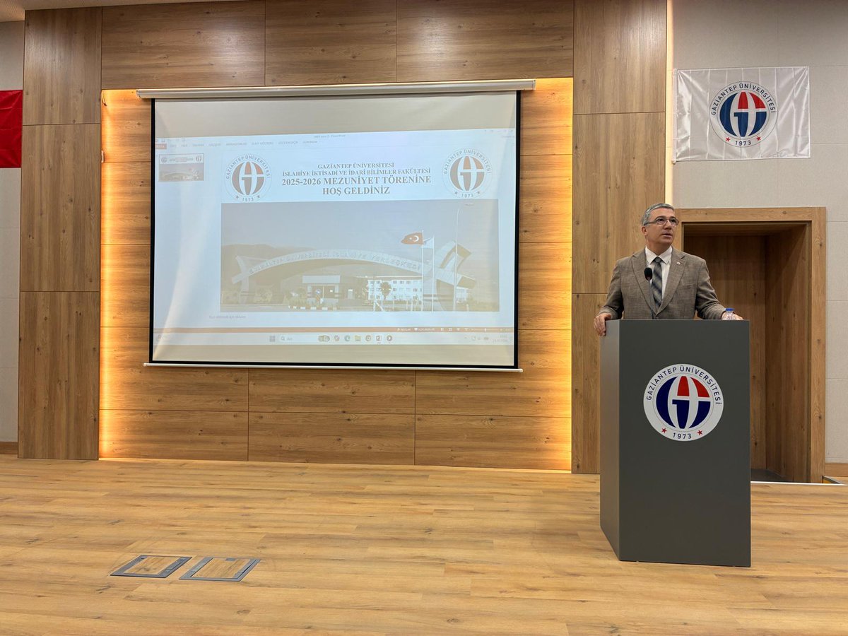 islahiyeiibf's tweet photo. İslahiye İktisadi ve İdari Bilimler Fakültesi 2025–2026 Eğitim-Öğretim Yılı Mezuniyet Töreni
Gaziantep Üniversitesi İslahiye İktisadi ve İdari Bilimler Fakültesinin 2025–2026 Eğitim-Öğretim Yılı Mezuniyet Töreni, Fakültemiz Konferans Salonunda yoğun katılımla gerçekleştirildi. https://t.co/eVE6xdM33w