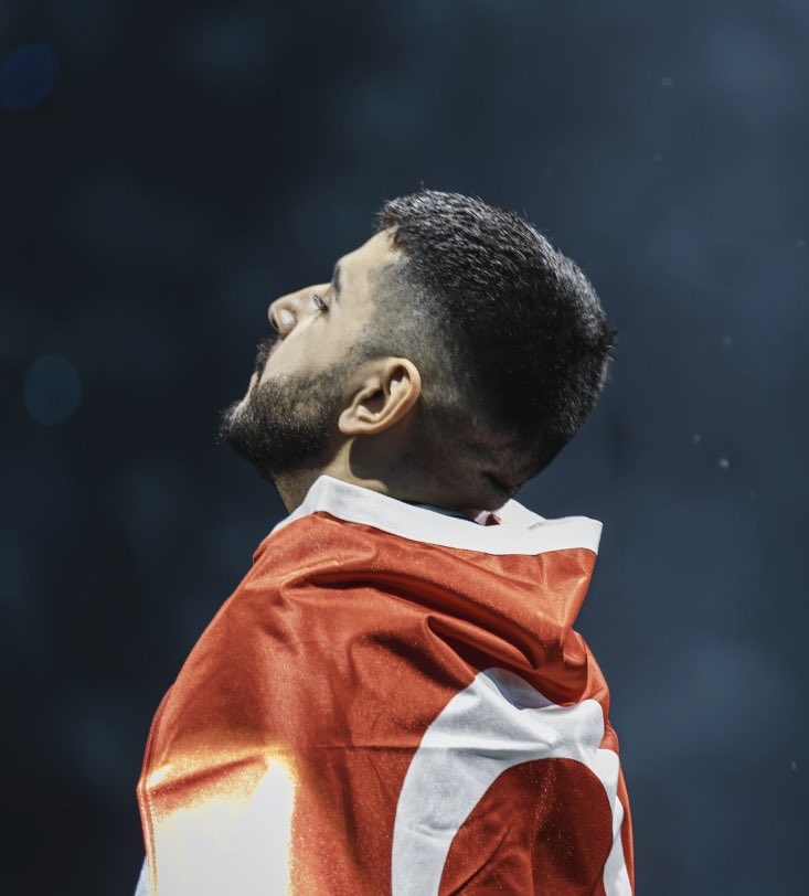 fR01SSERcsgo's tweet photo. bu adam şimdi kick yiyecek yarın geri gel dediklerinde tüm olanları unutup koşa koşa geri gelecek bizi yaralayan da bu adamın karakterindeki saflık değil kyxsan karrigan gelse bile senciyiz yaptığın fedakarlıkları göremeyecek kadar kör değiliz https://t.co/tiVXhVXBaY
