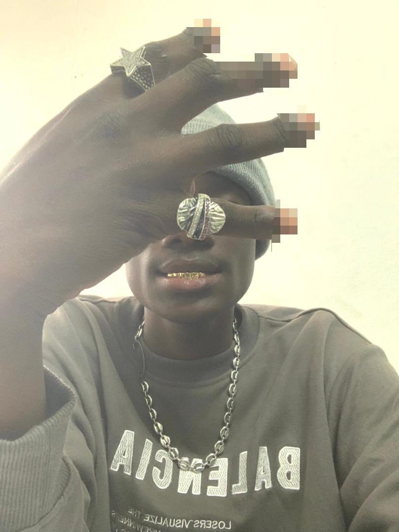 thugwayn's tweet photo. Je me souviens plus d’elle https://t.co/1QgqIn4vhI