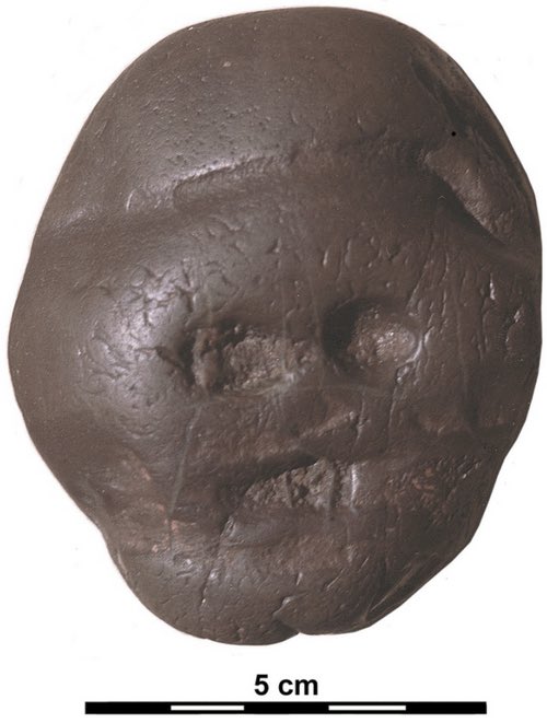 pfaffphobic's tweet photo. Sometimes I think about the time an early hominid found a rock in a stream that looked like a little face and carried it >20 miles home to his cave with him and I start crying https://t.co/sAhNJsxcbF