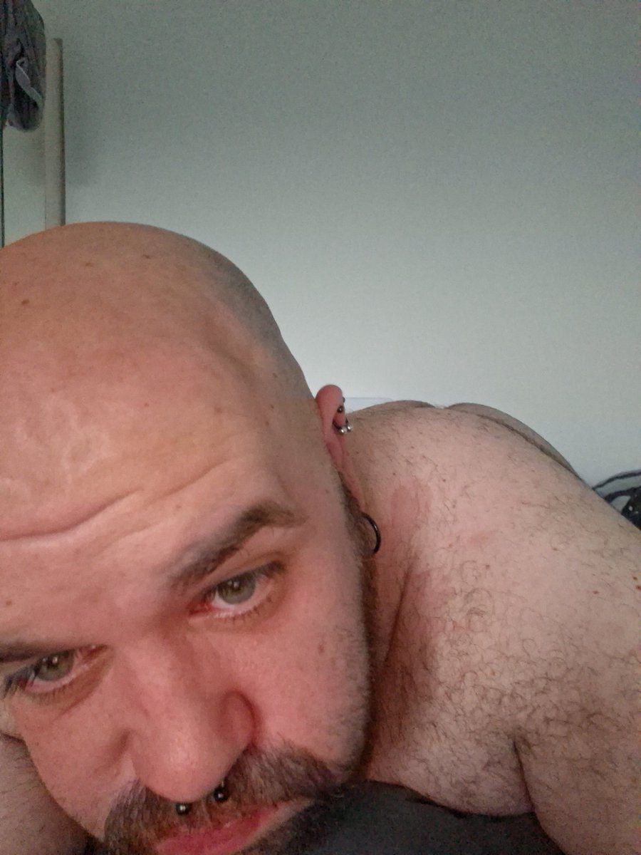 ursidee_chauve's tweet photo. @EliasDeVitt_XXX Et même le cucu à l’air... je meurs... https://t.co/NZ7tUWrmZQ