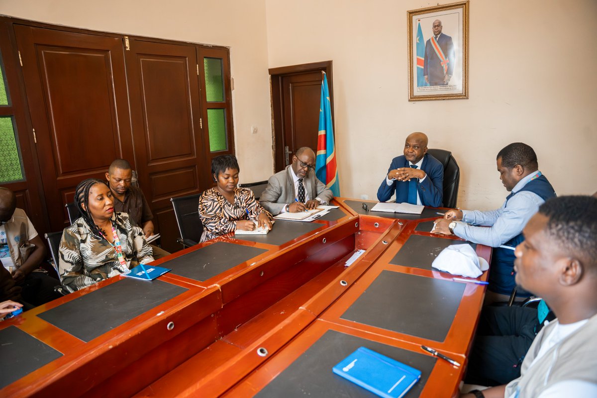 FAORDCongo's tweet photo. #Kalemie. Agriculture d’urgence
SEM Raphael Mpumbwe, Ministre provincial agri_pechel, reçoit la délégation de @FAORDC. Echanges axés sur l’aide agricole d’urgence apportée par la @FAO pour sauver les vies des ménages vulnérables du Tanganyika, grâce au 💰FH RDC
#InvestInHumanity https://t.co/YS1J8v3jWf