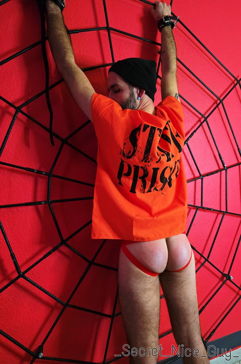 Secret_Nice_Guy's tweet photo. 30 % off on my Onlyfans account ⛓️🔥
More than 200 videos and clips and 1.7 K Pics 😎
https://t.co/5rjBNl2eYX

#spanking #spanked #mmspanking #gayspank #nalgadas #fesseè #cornertime #badboy #naughtyboy #corporalpunishment #discipline #jerking #wank #bator #bareass #nakedass #naked #malebutt #gay