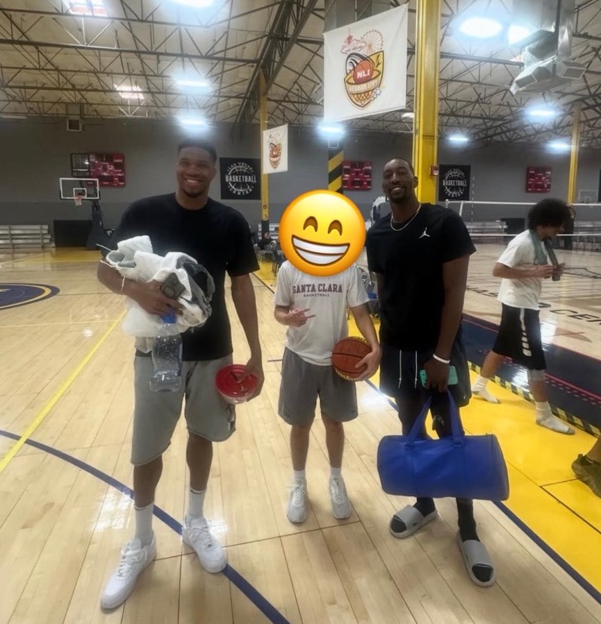 PatGoatRiley's tweet photo. 🚨 Giannis e Bam Adebayo já estão juntos na academia 🚨 🙏

(Via lasvegasbasketball IG h/t @Bloop_1) https://t.co/3LuXZ3bqcQ