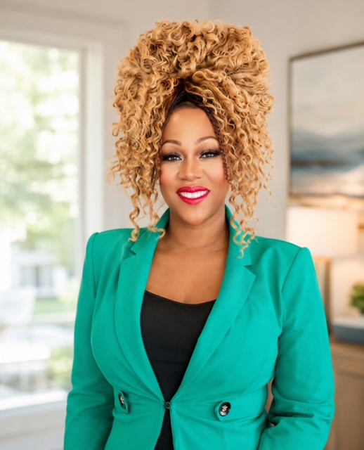 CShomesweethome's tweet photo. 💚✨ Big Announcement! ✨💚 I am extremely excited and honored to announce that I have been appointed as the Illinois State Broker and Regional Manager for Key Collective! https://t.co/BwyOFtyugq