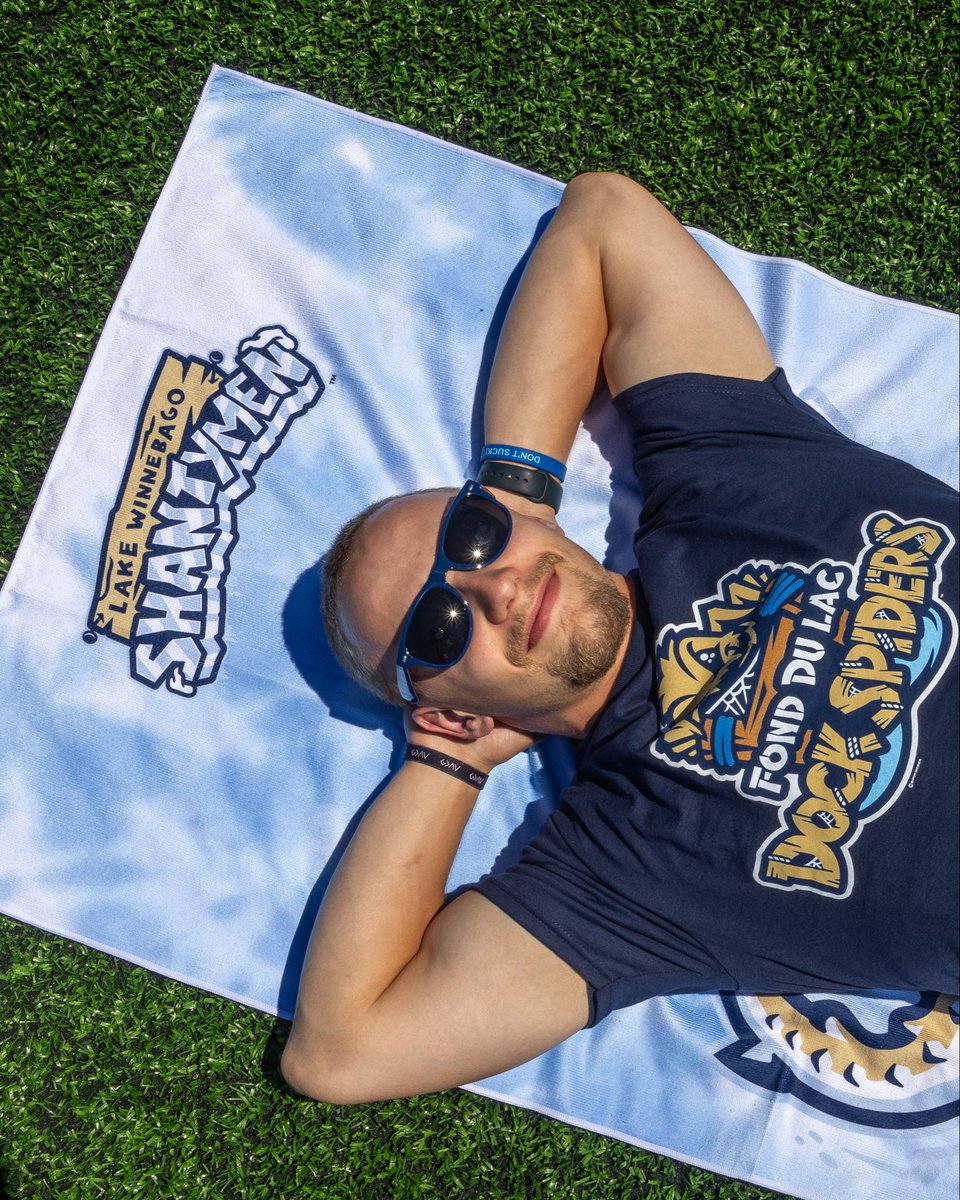 DockSpiders's tweet photo. The beach is calling… 🌊🏖

Start your summer right and snag a Shantymen Beach Towel presented by Lake Winnebago Region CVB THIS SATURDAY!!

Tickets: https://t.co/zeNffbiBoL

#spintheweb https://t.co/dsLqCzPq00