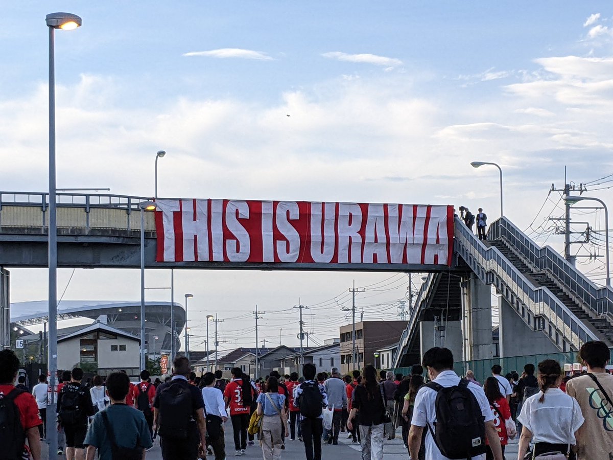 cast_URAWA's tweet photo. おはようございます。
今日も1日皆さんが無事故、健康であります様に！
台風ですが皆さまご安全に！⚡🌀☔ https://t.co/bagLkNzUww