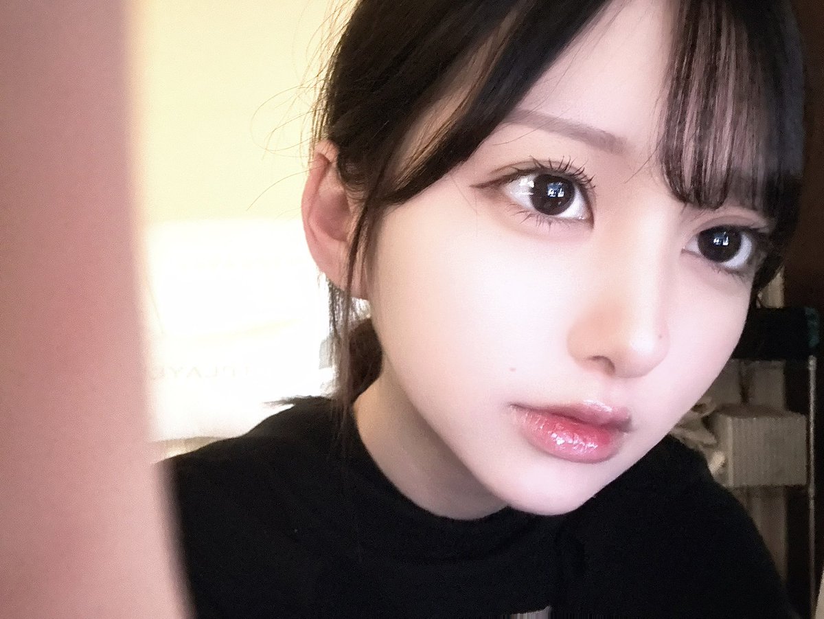 nakimusick's tweet photo. 薄メイク https://t.co/HNzDEg9b90