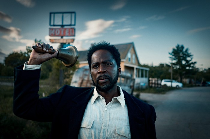 HabisNontonFilm's tweet photo. WIDOW'S BAY season 1 bagus banget, sama kayak FROM waktu itu. Tapi FROM jadi bertele-tele sejak season-nya dipanjangin.

Moga-moga WIDOW'S BAY masih tetep engaging meski nanti season-nya banyak sih. https://t.co/Qj9q9a1395
