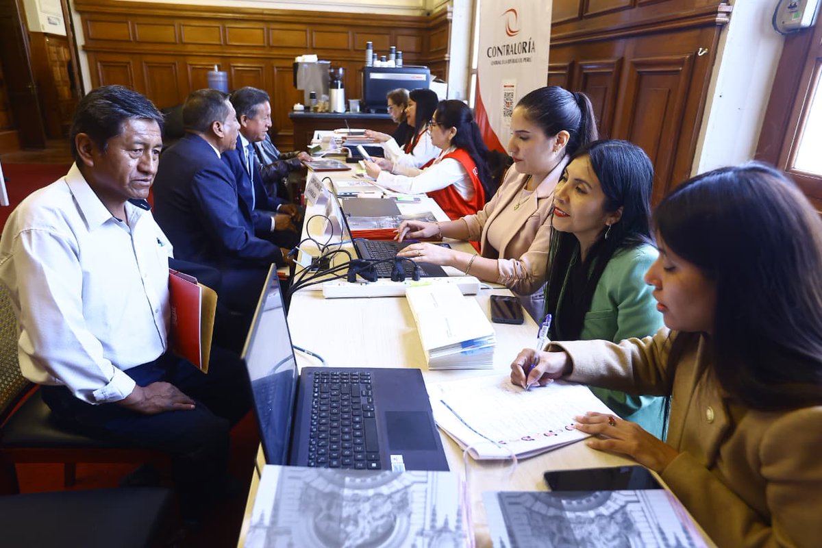 congresoperu's tweet photo. 🏛️ Tras la proclamación de los resultados de las elecciones para el Senado, la Cámara de Diputados y los representantes peruanos ante el Parlamento Andino por parte del @JNE_Peru, se inició el proceso de constitución del Congreso de la República bicameral para el período 2026-2031. 🇵🇪

📌 Nota completa: https://t.co/9LX1YfnyIa