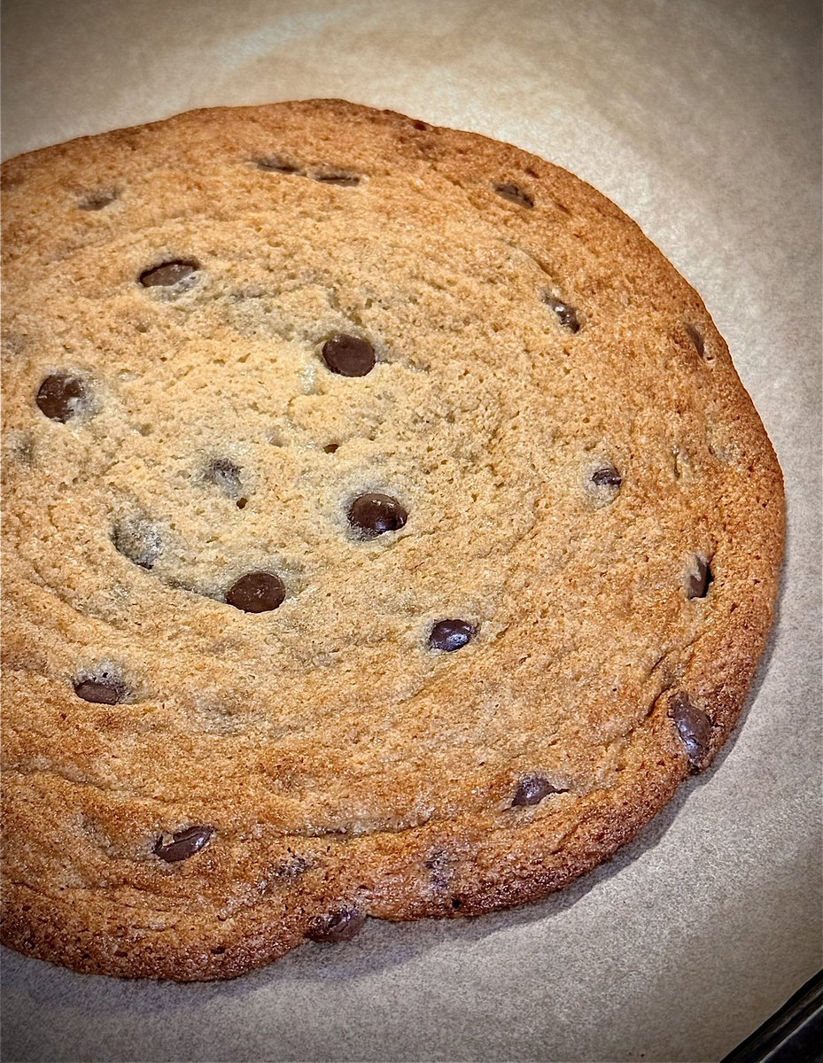 SammyJoCooks4U's tweet photo. Giant Miso Maple Chocolate Chip w/Flaky Sea Salt Cookies… ahhhhhhmazing 
🍪🍪🍪🍪🍪🍪🍪🍪🍪🍪🍪🍪
#cookies #dessert #wednesdaykitchen https://t.co/ENvbLtbDTY