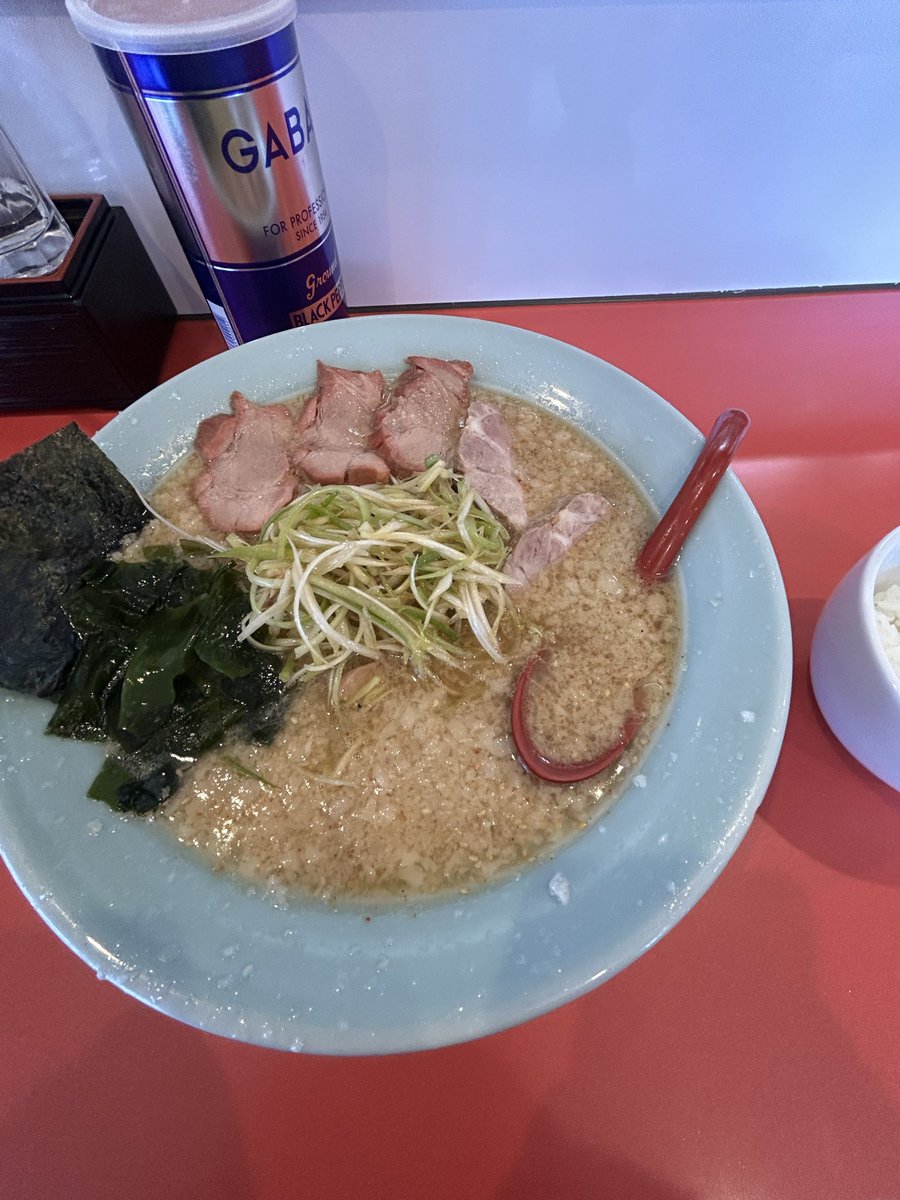 apw_hirohiro's tweet photo. やっこさんが言うには美味いらしいから来た https://t.co/xtWzQrzQRe