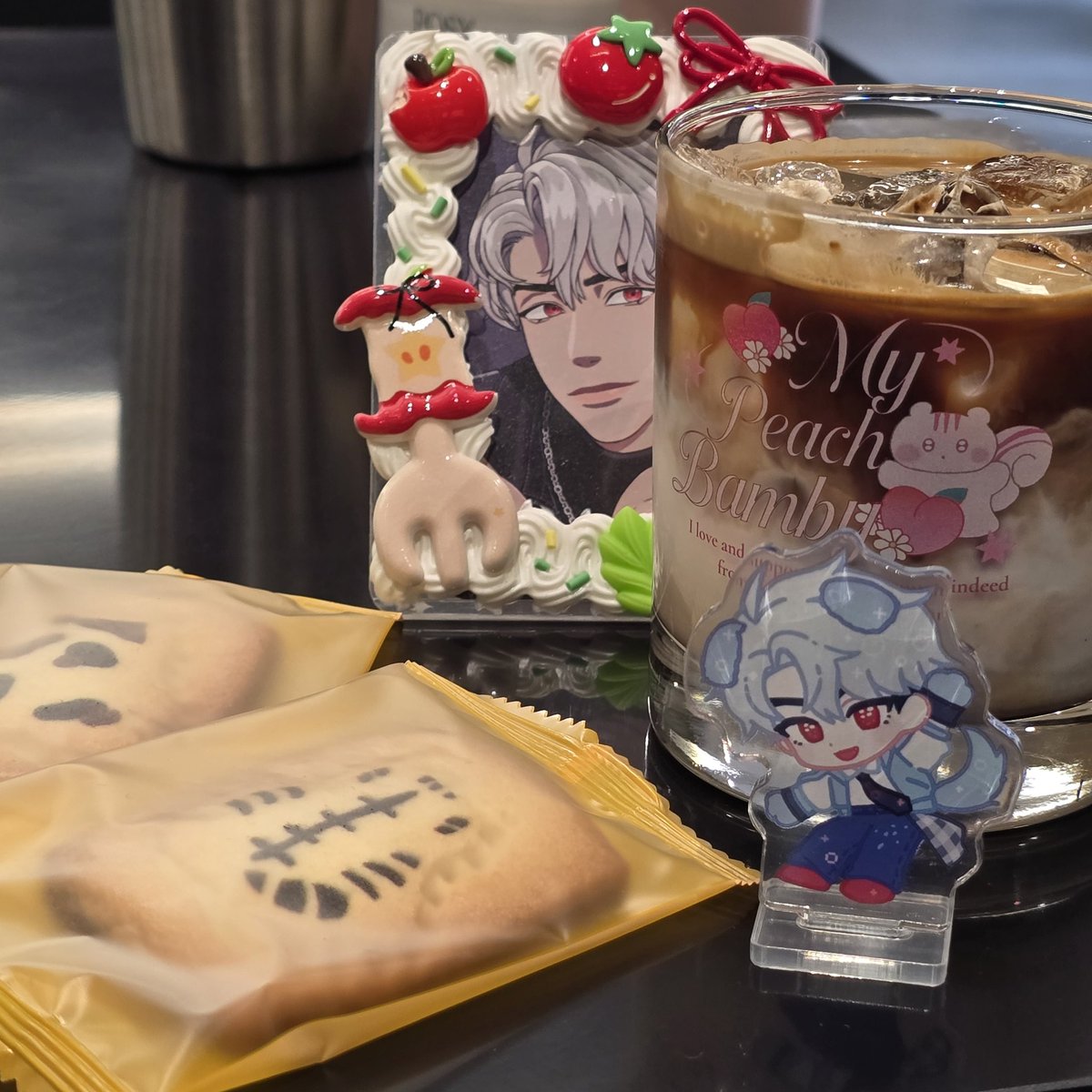 heevly_95's tweet photo. 플모닝💙💜🩷❤️🖤 https://t.co/wkWUqJUsIW