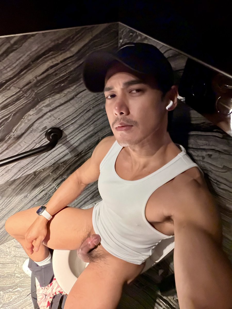 Jay___456's tweet photo. What going on here🤨 https://t.co/3HMbBphCQj