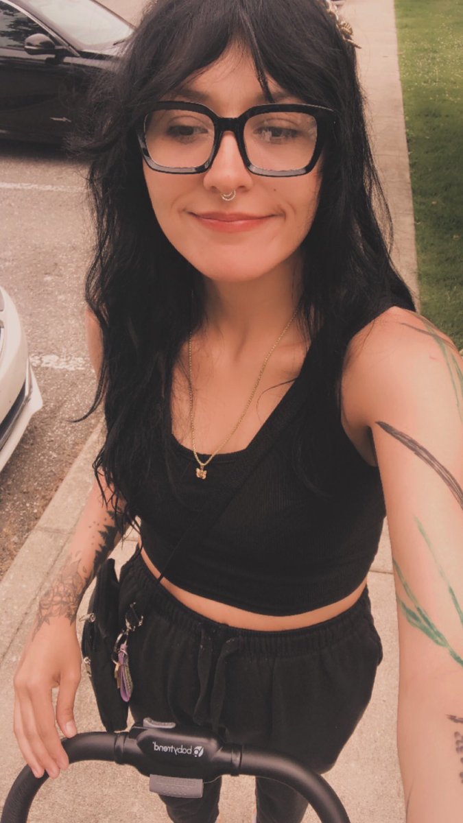 crow_nativeer's tweet photo. I thought this was a nice picture of me ✌🏽💫 https://t.co/mN61XY5Gpd