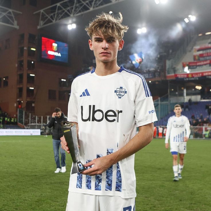 theMadridZone's tweet photo. 🚨💣 BREAKING: Inter Milan are willing to do EVERYTHING to sign Nico Paz.

They are waiting for Real Madrid to officially activate their buy-back clause before launching their ATTACK. @DiMarzio https://t.co/JYtuTAKNRo